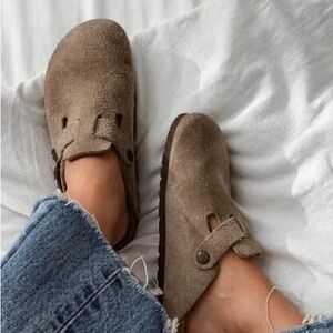 Birkenstock Boston Taupe Suede Mules NWT